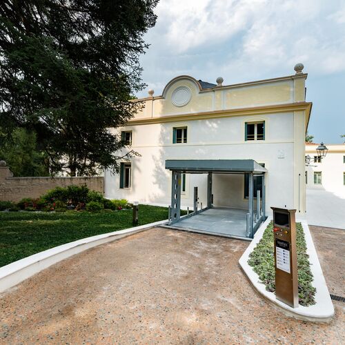 1653039731-3572_3-project-car-lift-bassano-del-grappa-1.jpg