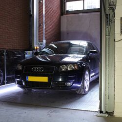 1462783290-62_1-1302211-amsterdam-carlift-v07-2-stops-1.jpg